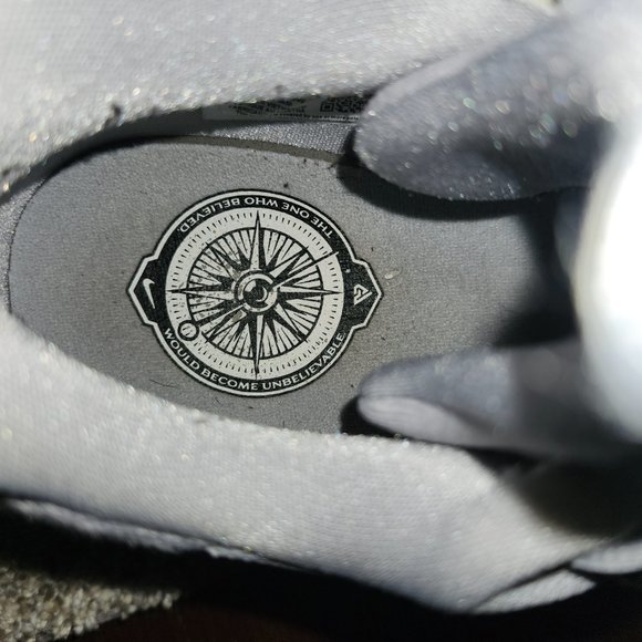 NIKE ZOOM FREAK IV INDOOR BASKETBALL USE ONLY SON OUTGREW SIZE 8 - Picture 6 of 8